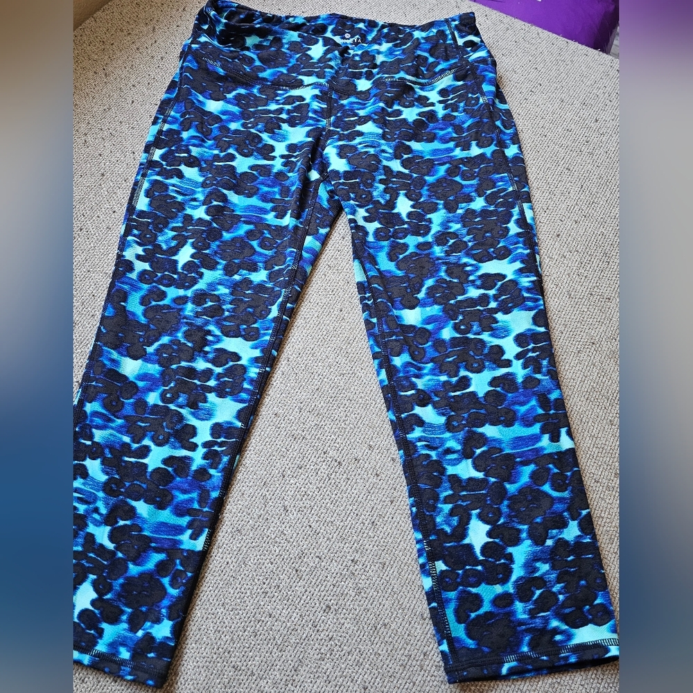 Athleta Teal and Black Patterned Leggings